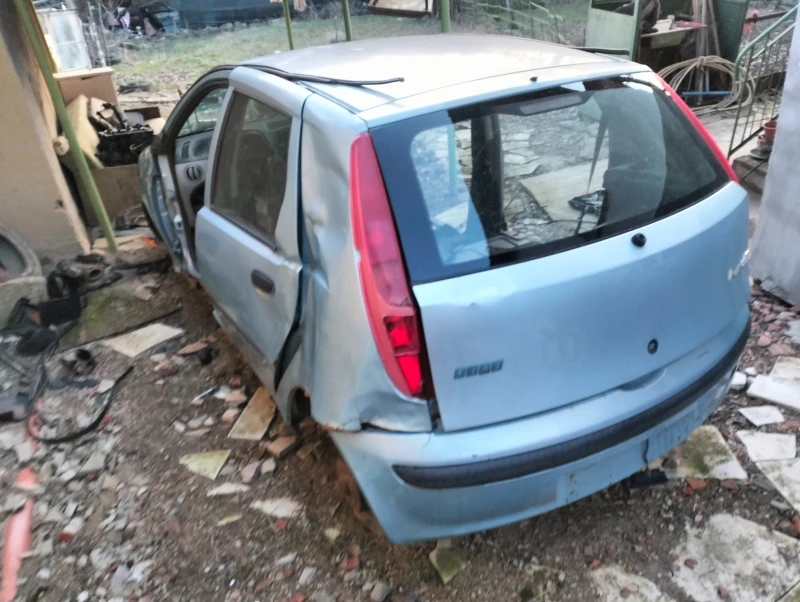 Fiat Punto, снимка 3 - Автомобили и джипове - 48760560