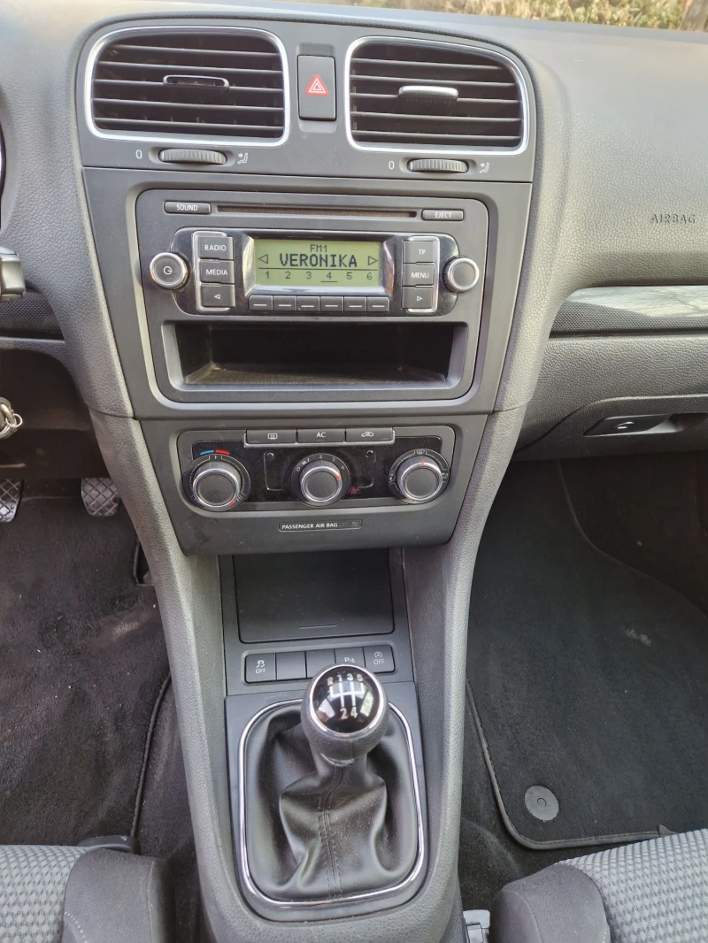 VW Golf 1.6TDI, 105к.с, Евро 5А, Бартер, Лизинг , снимка 10 - Автомобили и джипове - 49135726