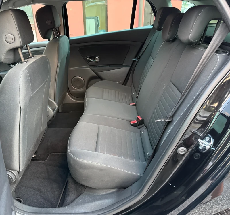 Renault Megane 1.5DCi, LED, * Навигация* Климатроник, Уникат!, снимка 7 - Автомобили и джипове - 50554040