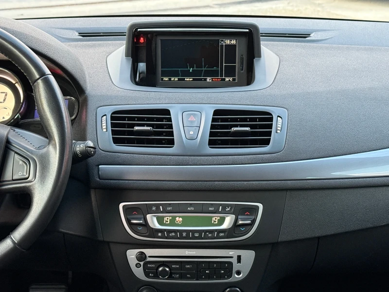 Renault Megane 1.5DCi, LED, * Навигация* Климатроник, Уникат!, снимка 10 - Автомобили и джипове - 50554040