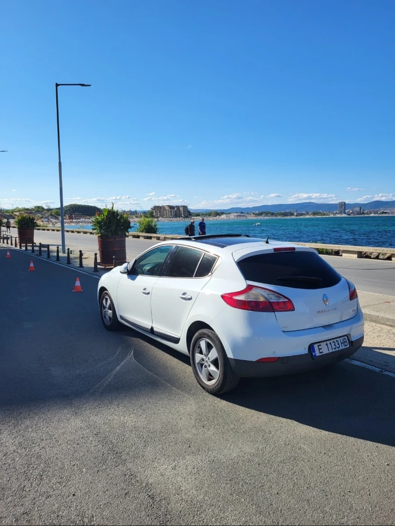 Renault Megane 1.5 dci  2012г., снимка 3 - Автомобили и джипове - 52251036