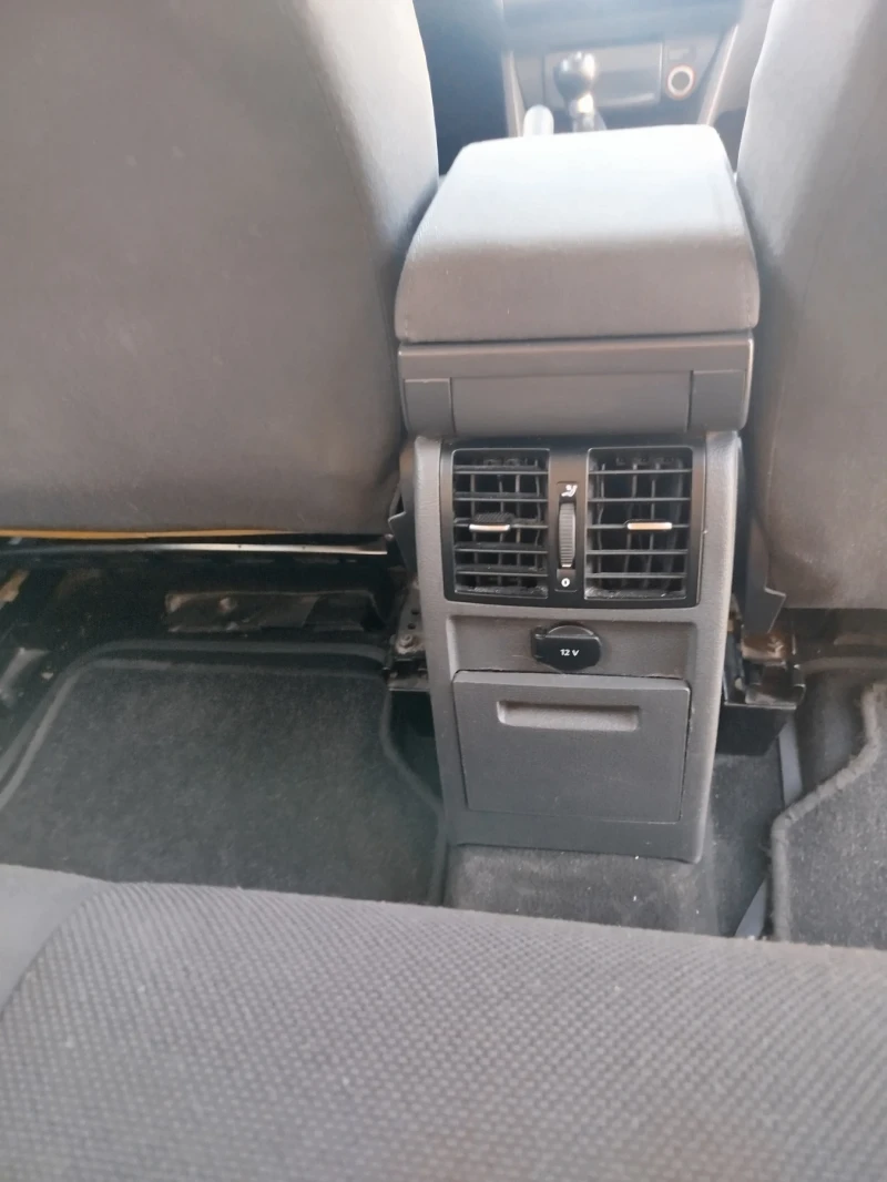 VW Caddy Maxi 6+ 1, снимка 8 - Автомобили и джипове - 52569540