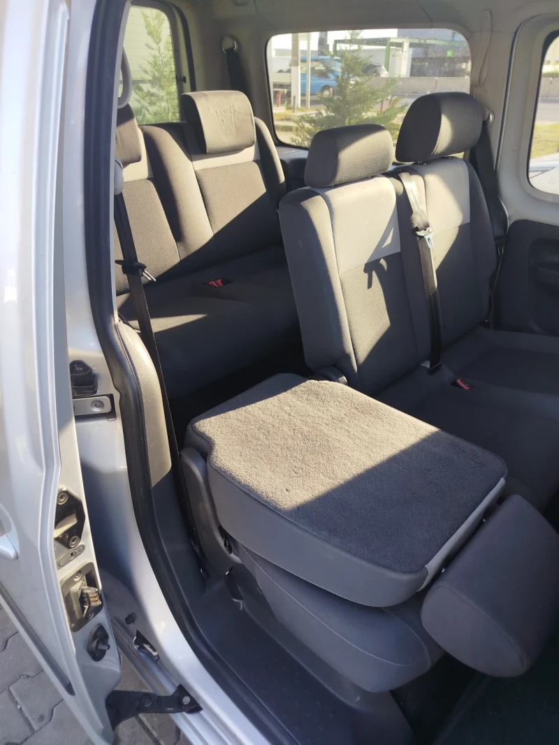 VW Caddy Maxi 6+ 1, снимка 9 - Автомобили и джипове - 52569540