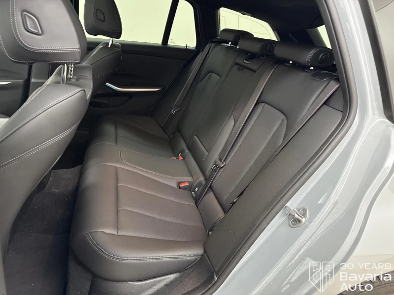 BMW 330 d xDrive Touring M Sport Paket Sportautomatic, снимка 8 - Автомобили и джипове - 52664372