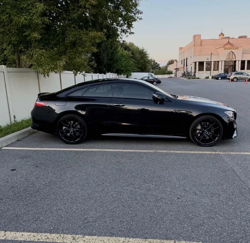 Mercedes-Benz E 53 AMG AMG-pkg* Night-pkg* 360View* Head-Up* Обдух* Burme, снимка 4 - Автомобили и джипове - 53133507