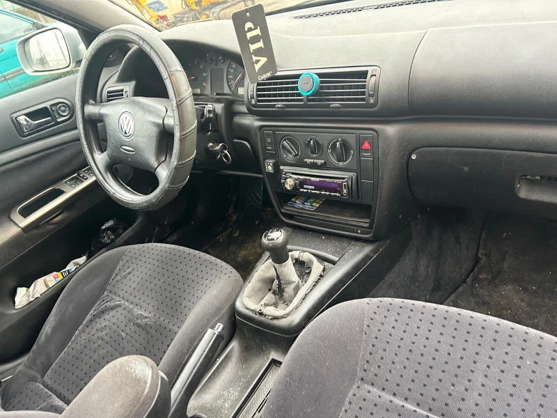 VW Passat, снимка 6 - Автомобили и джипове - 53308065