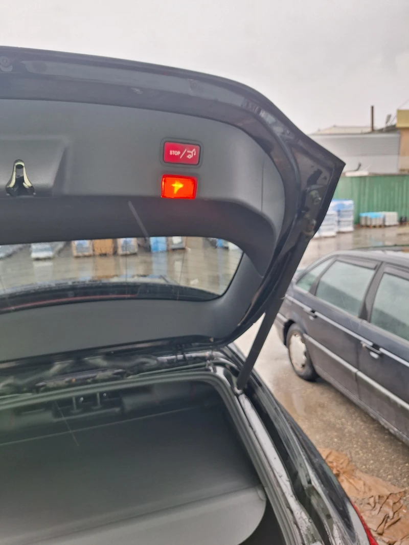 Mercedes-Benz CLA 200, снимка 8 - Автомобили и джипове - 53371104