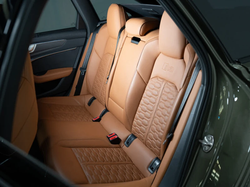 Audi Rs6 Avant* quattro* АвтоКредит* (ЦЕНА ДО БГ), снимка 16 - Автомобили и джипове - 53470935