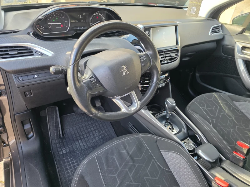 Peugeot 2008 1.2 * Автоматик * 4х4, снимка 11 - Автомобили и джипове - 53570807