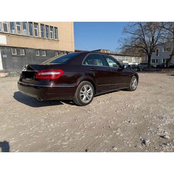 Mercedes-Benz E 350 CDI 231к.с. РЕГИСТРИРАН! ОБСЛУЖЕН!, снимка 6 - Автомобили и джипове - 53757434