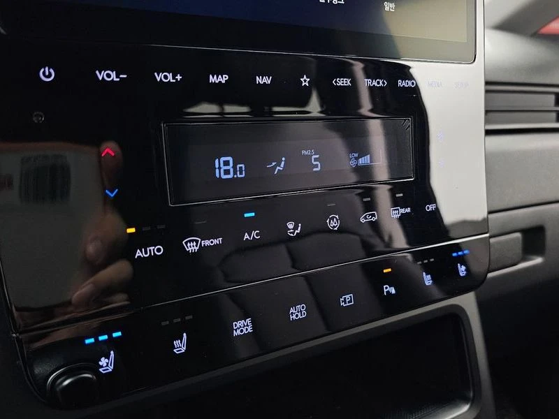 Hyundai Staria 2.2 Automatic, снимка 17 - Автомобили и джипове - 55949203