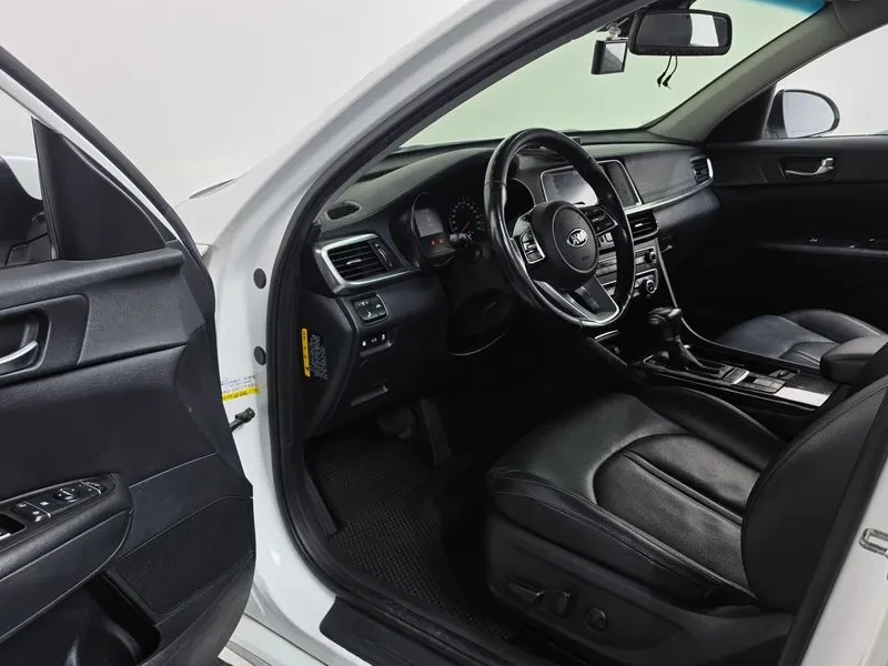 Kia K5 2.0 NOBLESSE, снимка 10 - Автомобили и джипове - 56304824