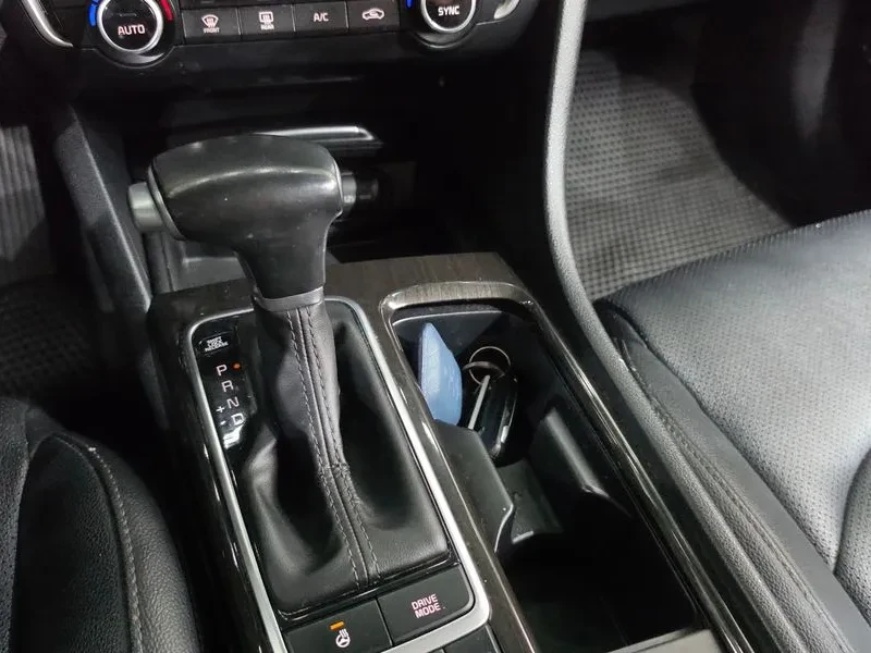 Kia K5 2.0 NOBLESSE, снимка 9 - Автомобили и джипове - 56304824