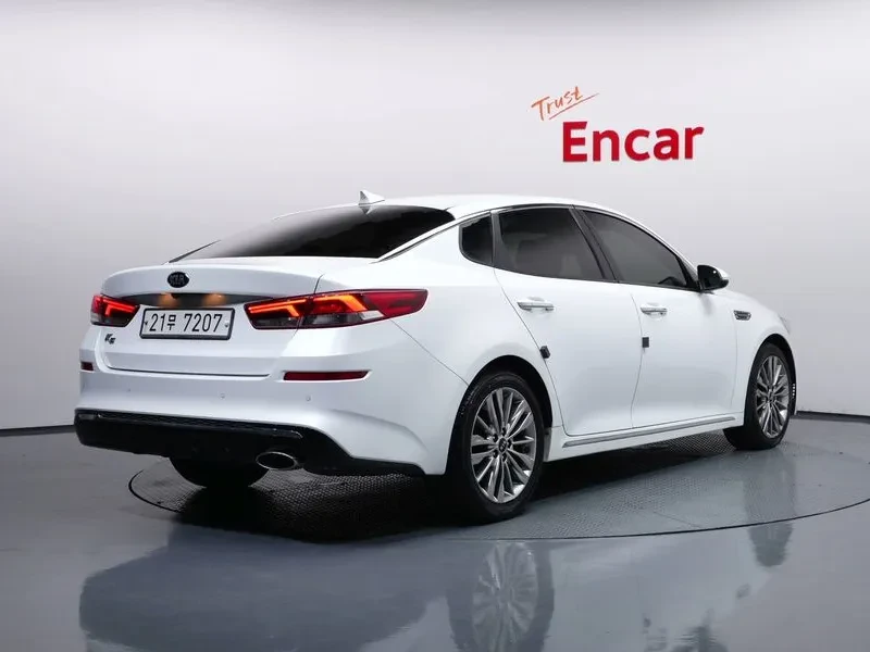 Kia K5 2.0 NOBLESSE, снимка 2 - Автомобили и джипове - 56304824
