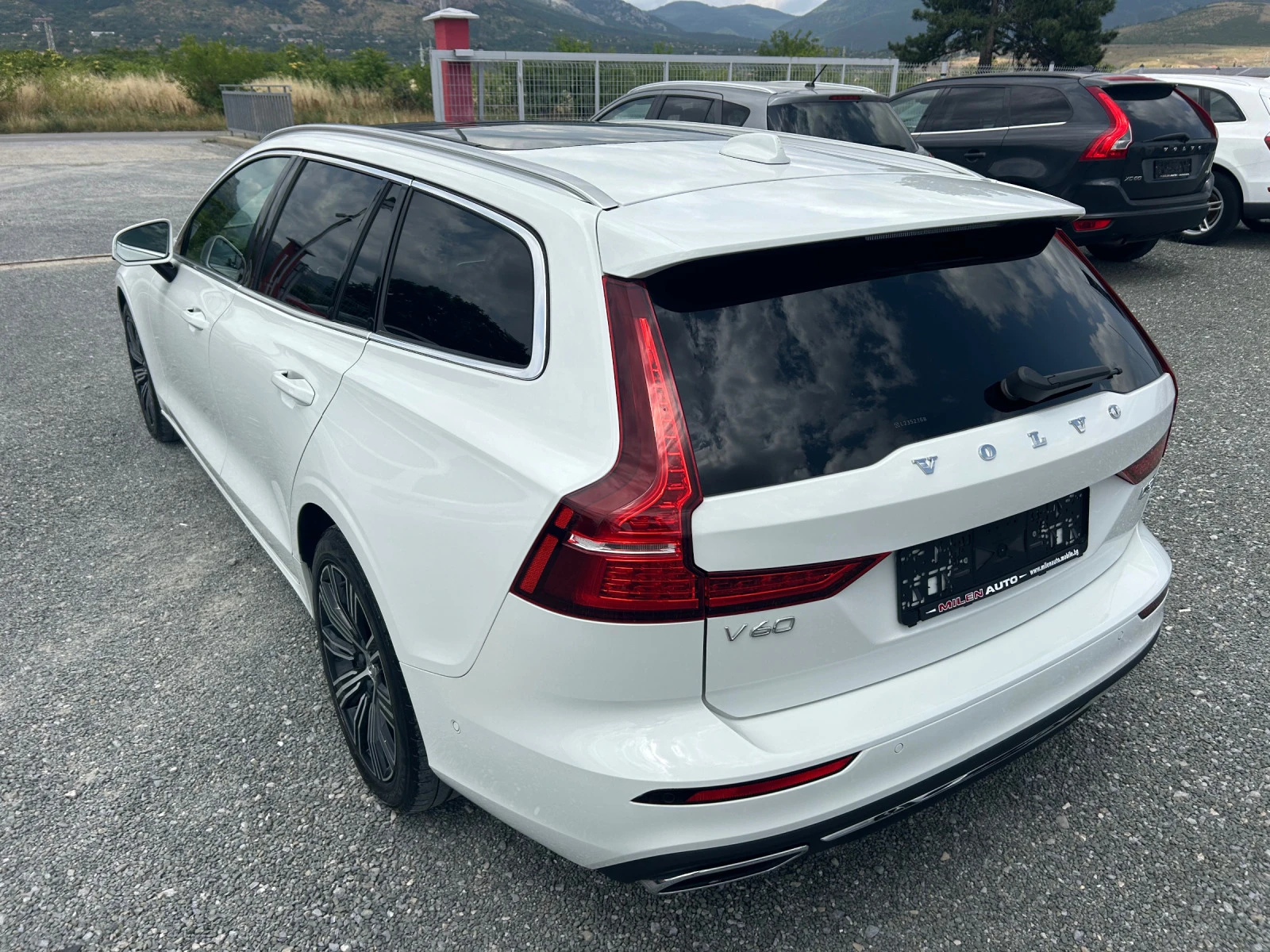 Volvo V60 (KATO НОВА) - изображение 7