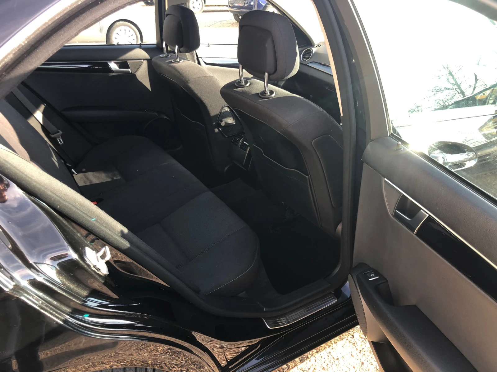 Mercedes-Benz C 220 AVTOMATIC-7G TRONIC/FACE/ОБСЛУЖЕНА | Mobile.bg — изображение 13