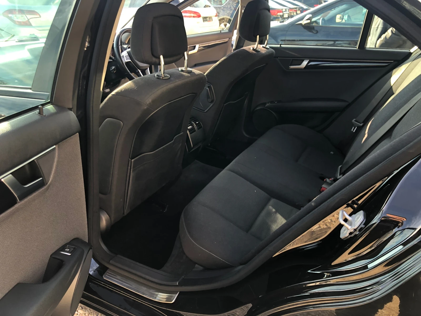 Mercedes-Benz C 220 AVTOMATIC-7G TRONIC/FACE/ОБСЛУЖЕНА | Mobile.bg — изображение 15
