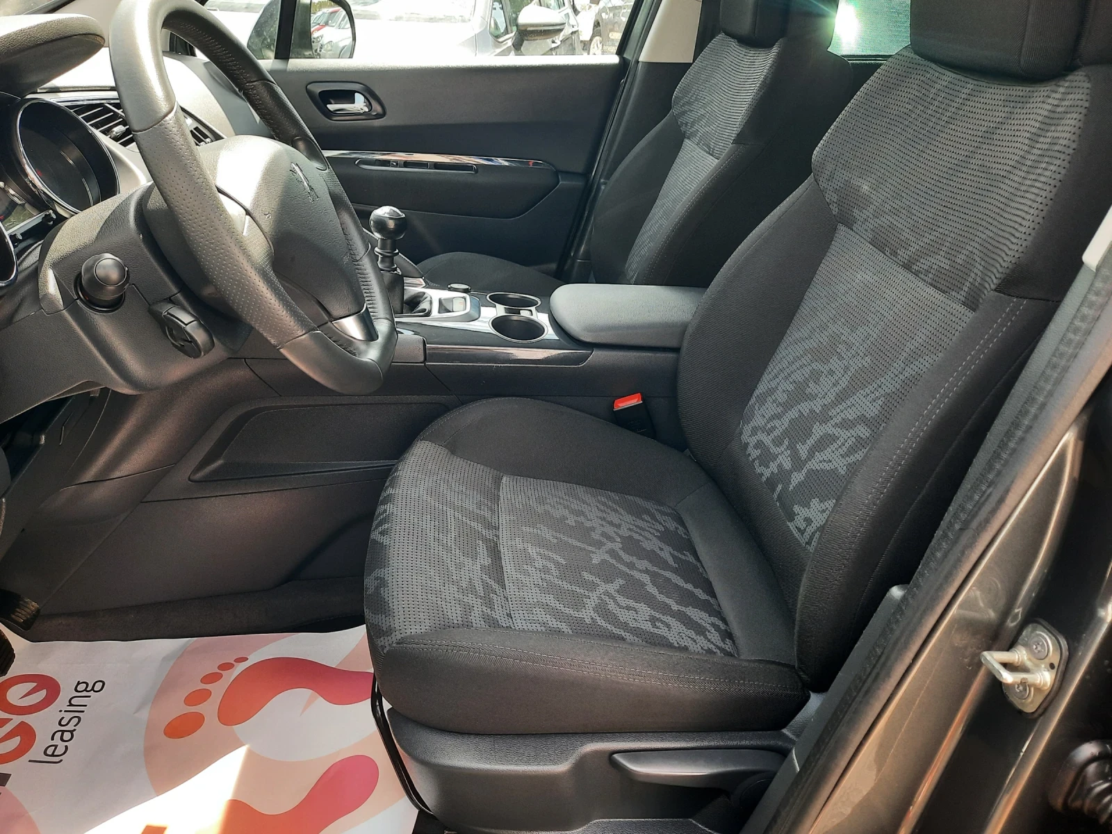 Peugeot 3008 150хл.км КАТО НОВА Е - изображение 6