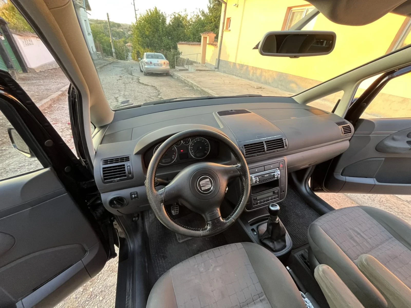 Seat Alhambra 1.8T - изображение 9