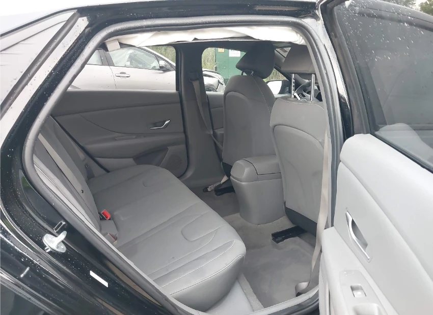 Hyundai Elantra SEL | Mobile.bg   11