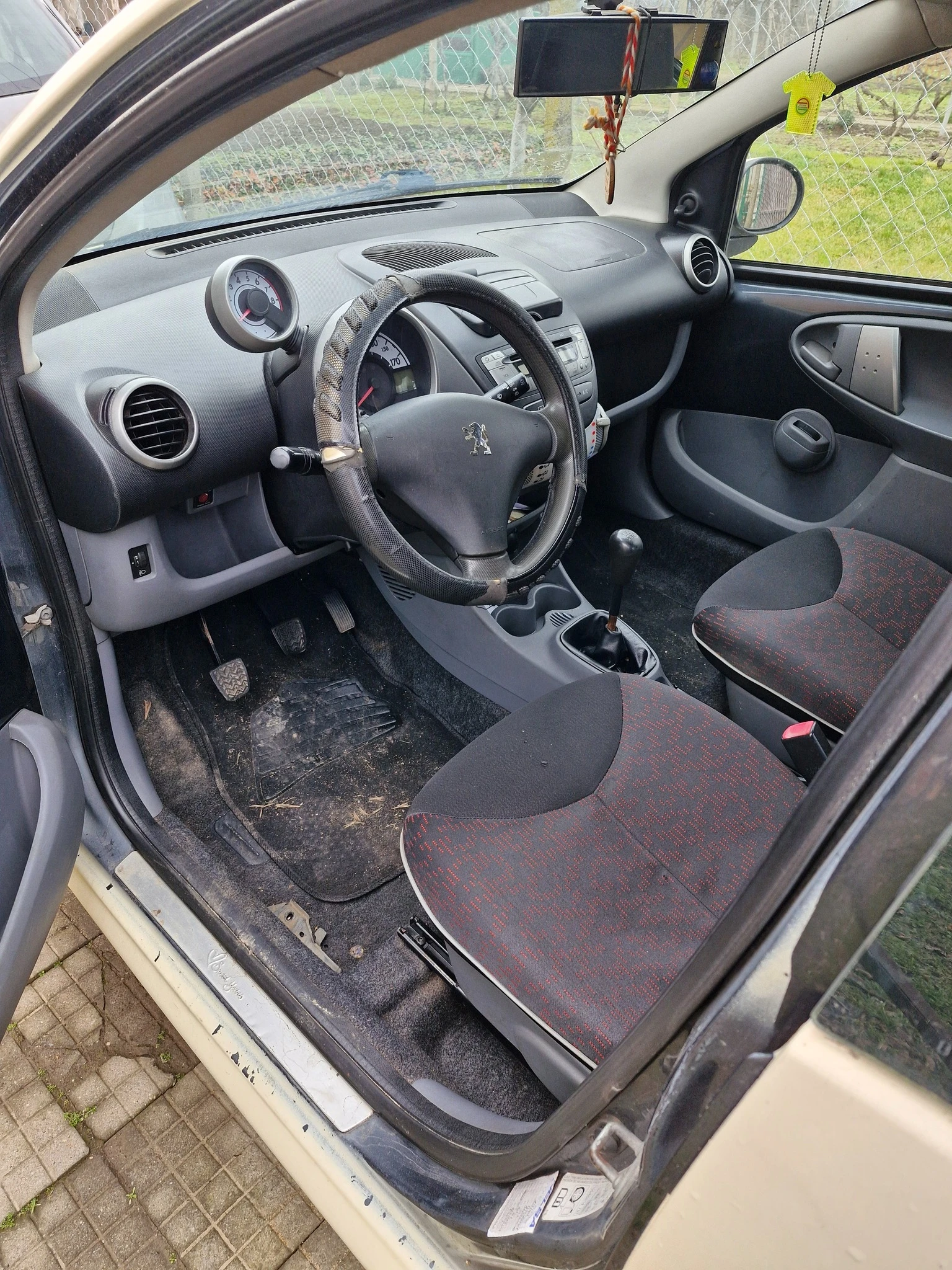 Peugeot 107  - изображение 6