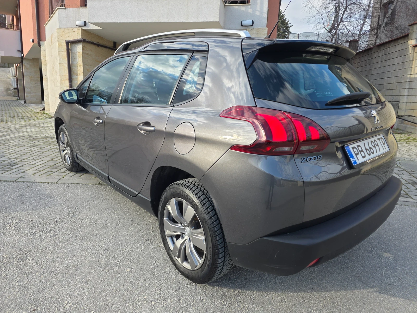 Peugeot 2008 1.2 * Автоматик * 4х4 - изображение 6