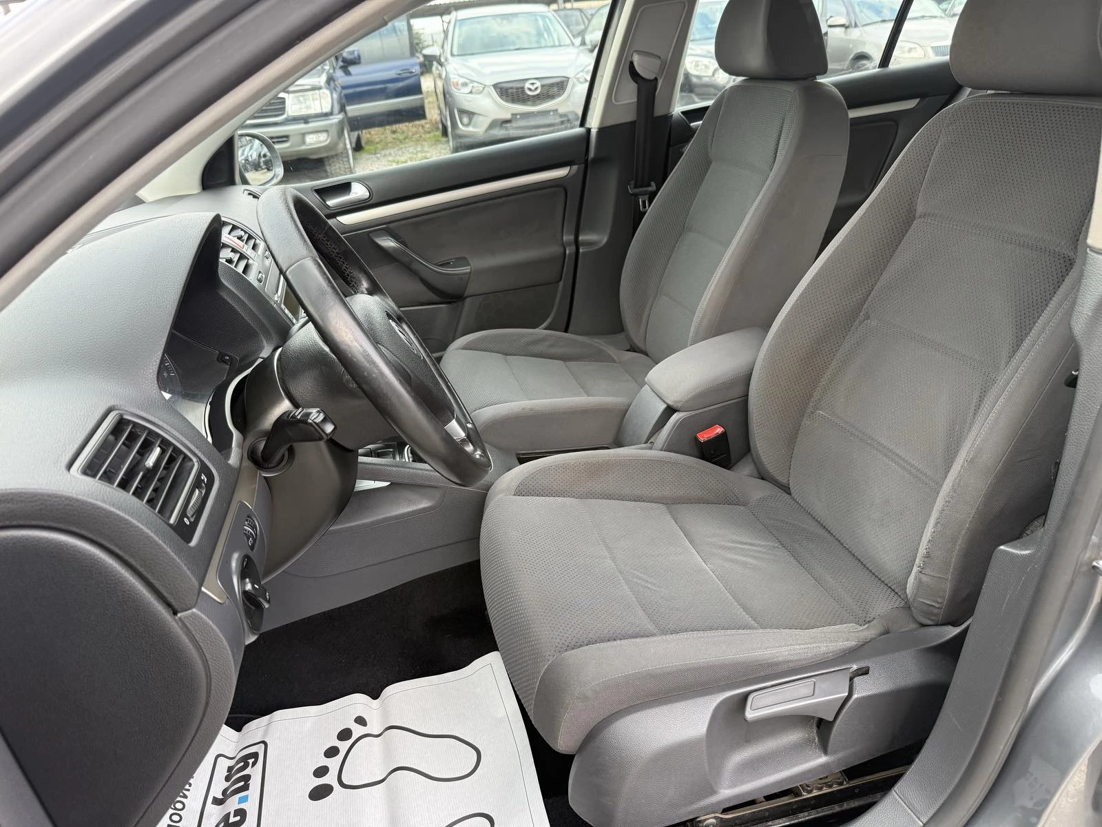 VW Golf 1.9TDI 105kc 6ck., снимка 9 - Автомобили и джипове - 53976189