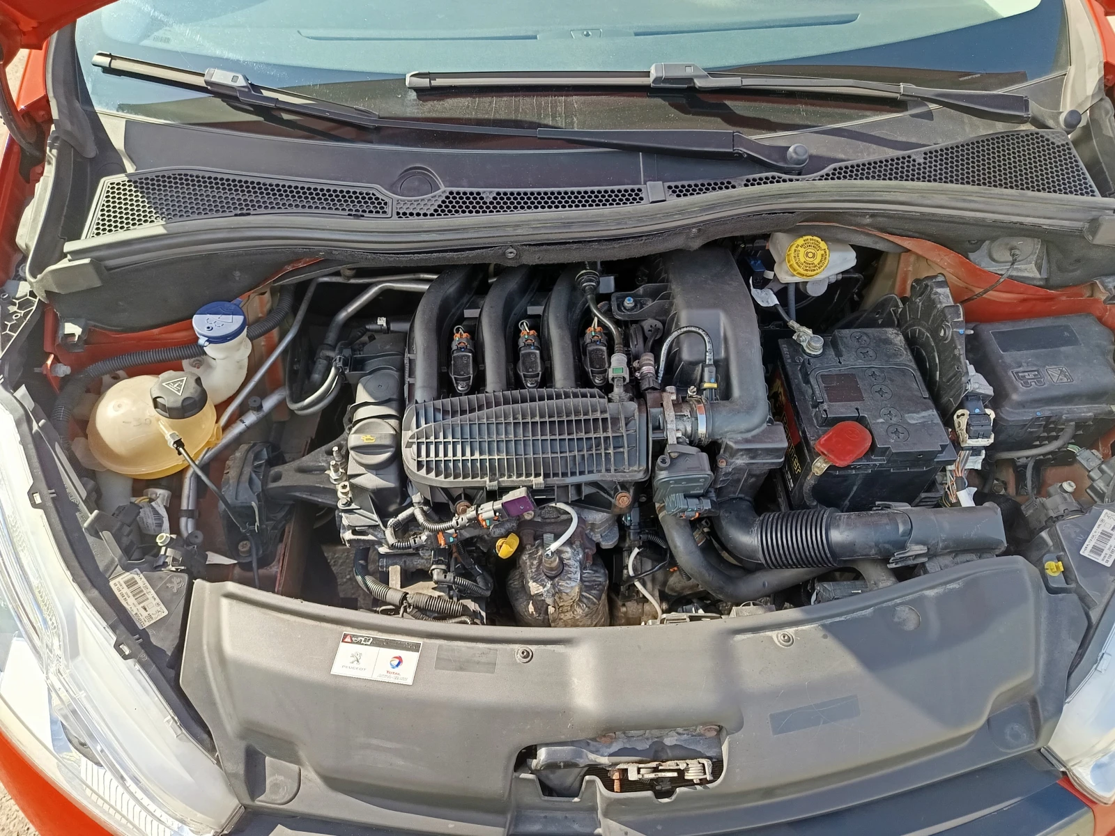 Peugeot 208 1, 2 ACT PT 82 5T, снимка 12 - Автомобили и джипове - 53979256