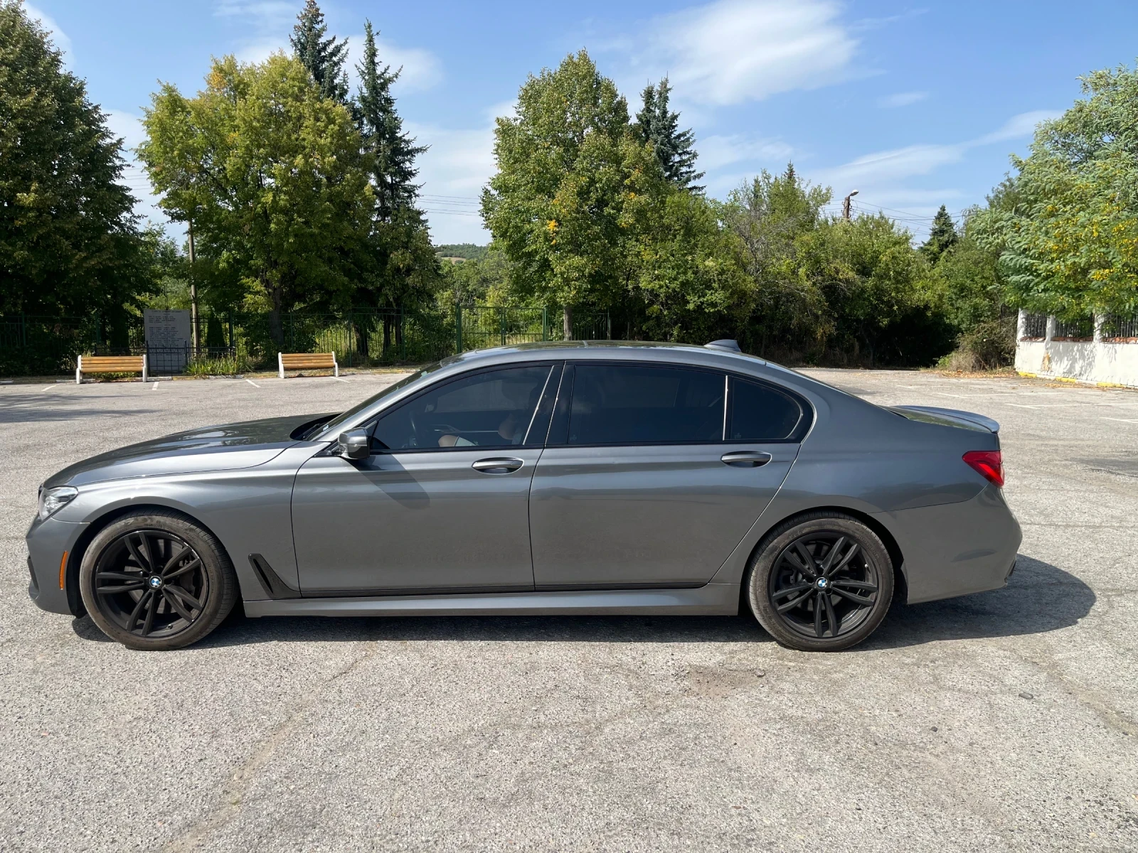 BMW 750, снимка 8 - Автомобили и джипове - 54548863