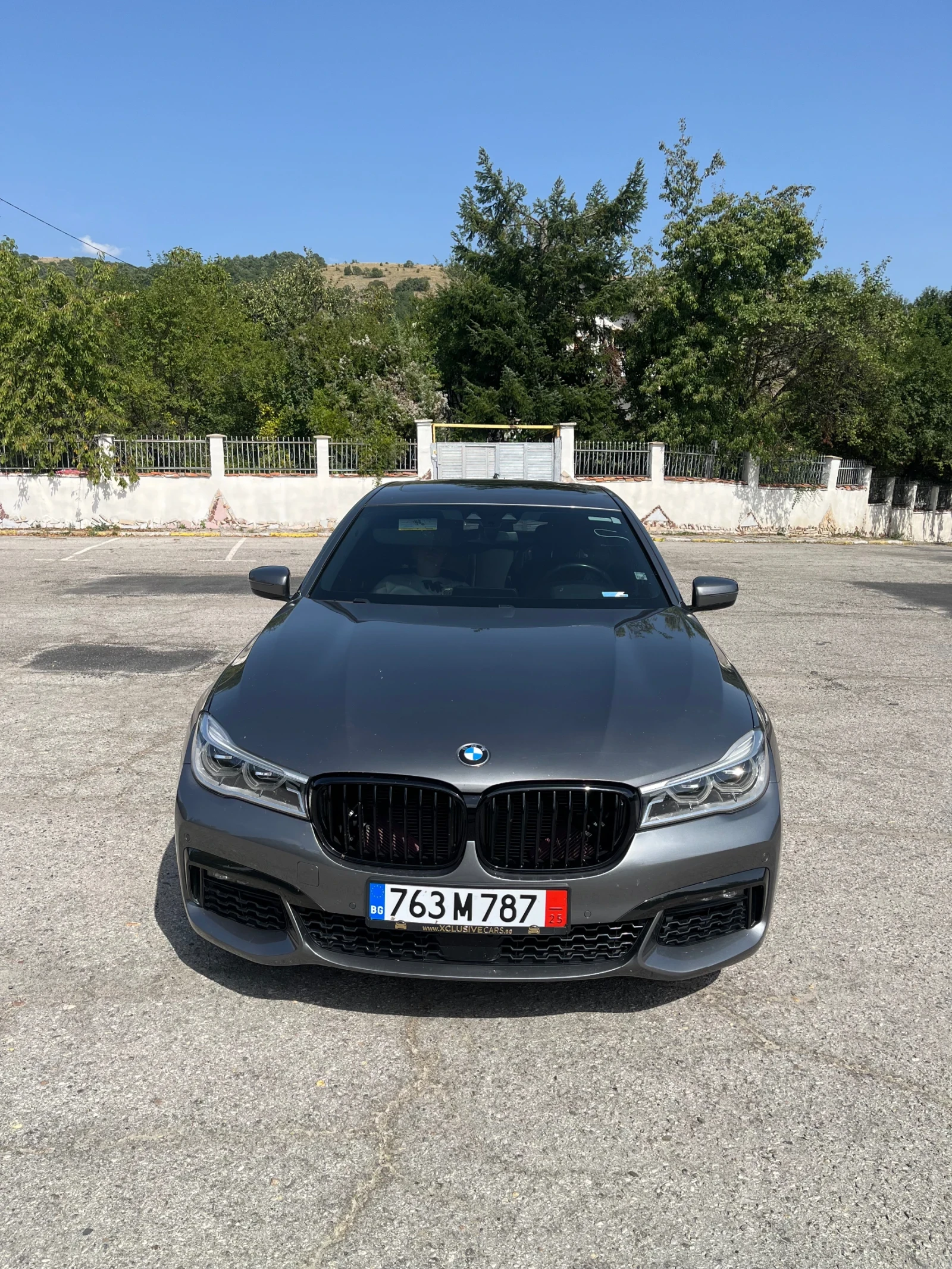 BMW 750