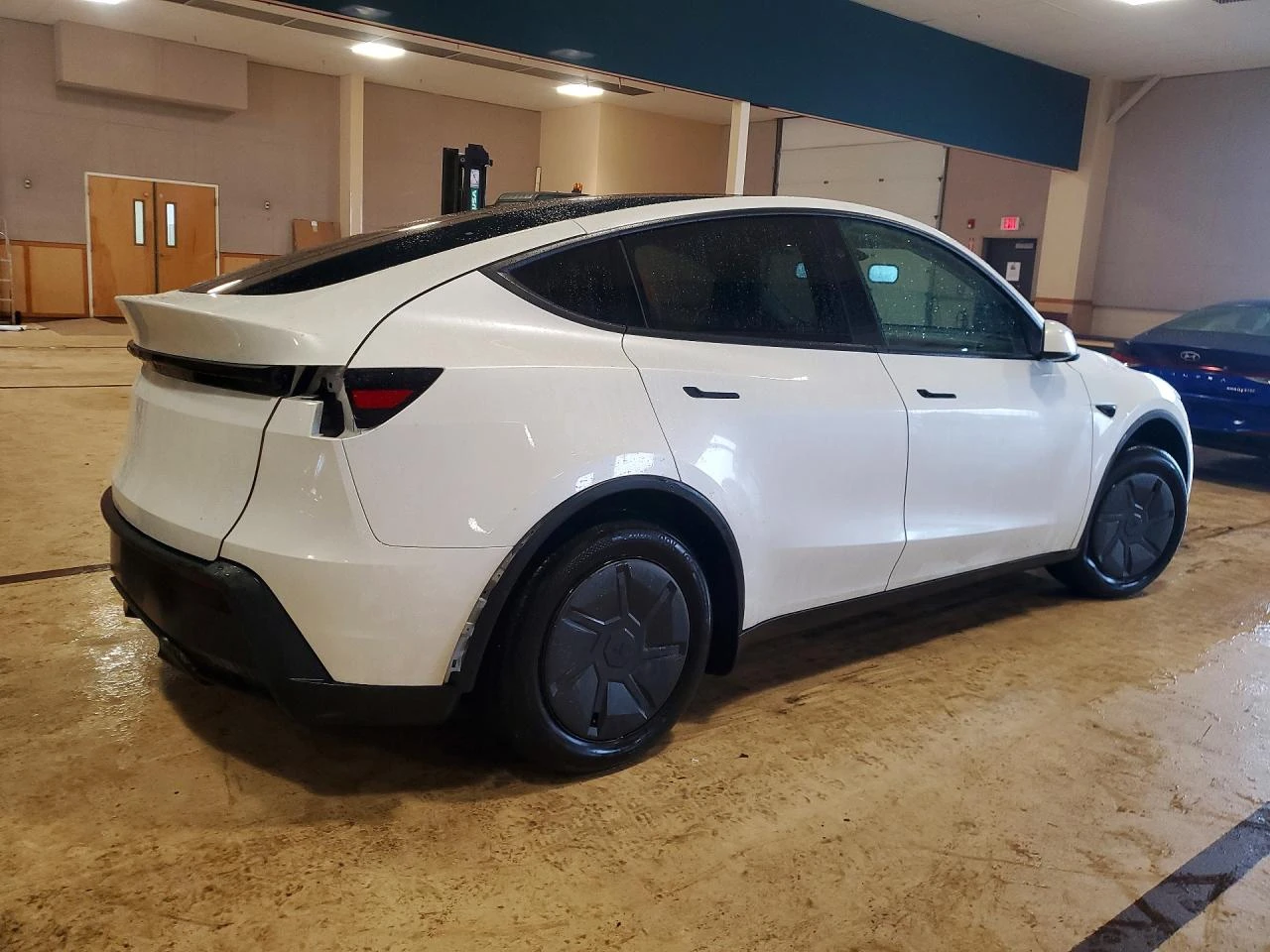Tesla Model Y Premium RWD, снимка 3 - Автомобили и джипове - 54558026