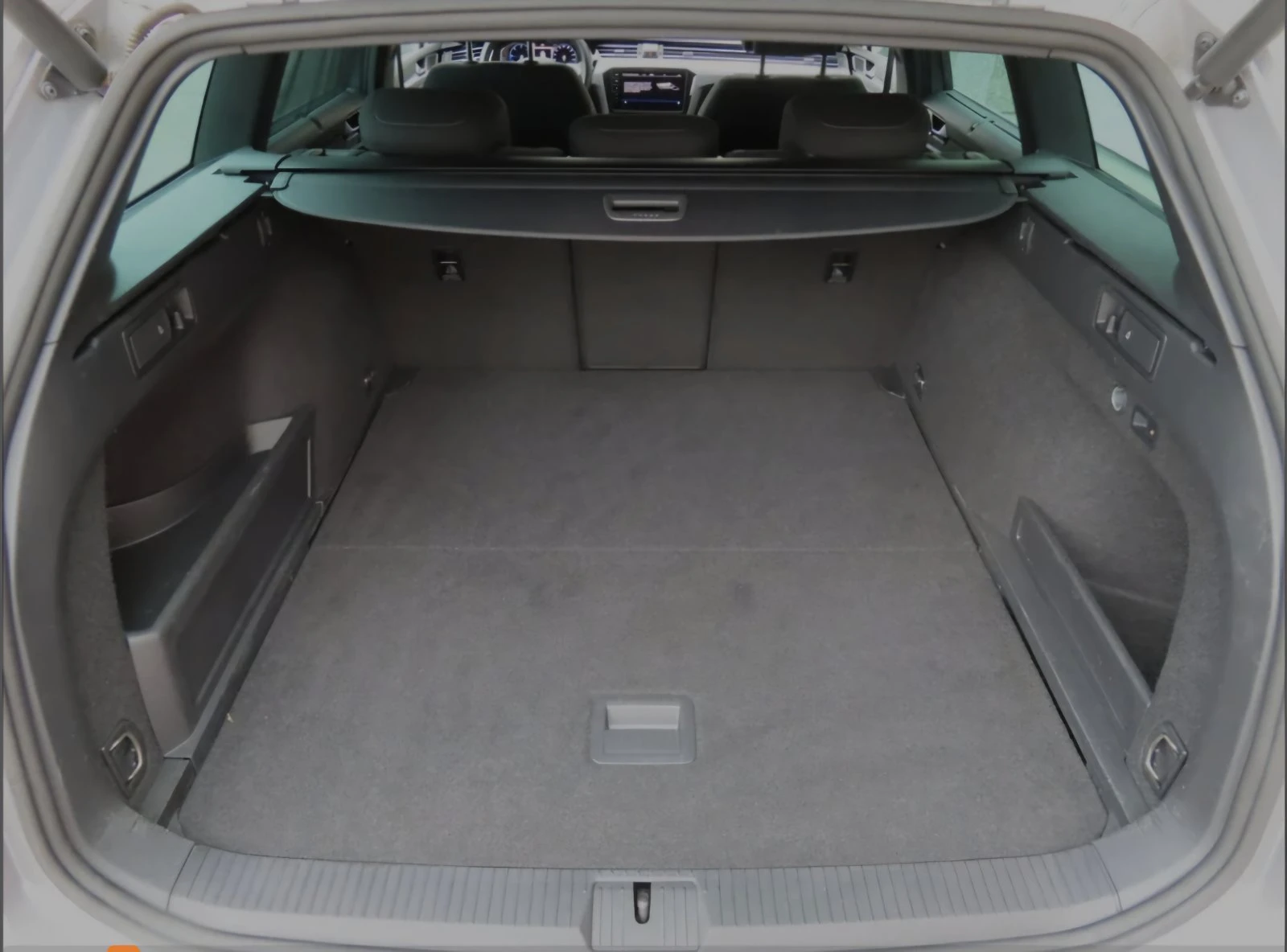 VW Passat 2.0, снимка 8 - Автомобили и джипове - 54595837