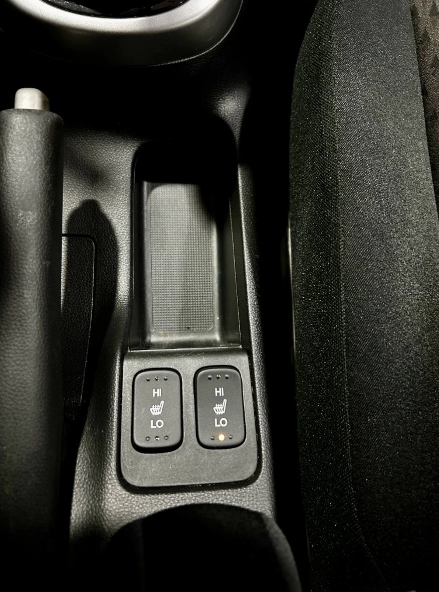Honda Jazz 1.3i Elegance Facelift, Led, Keyless 61400km, снимка 13 - Автомобили и джипове - 54646282