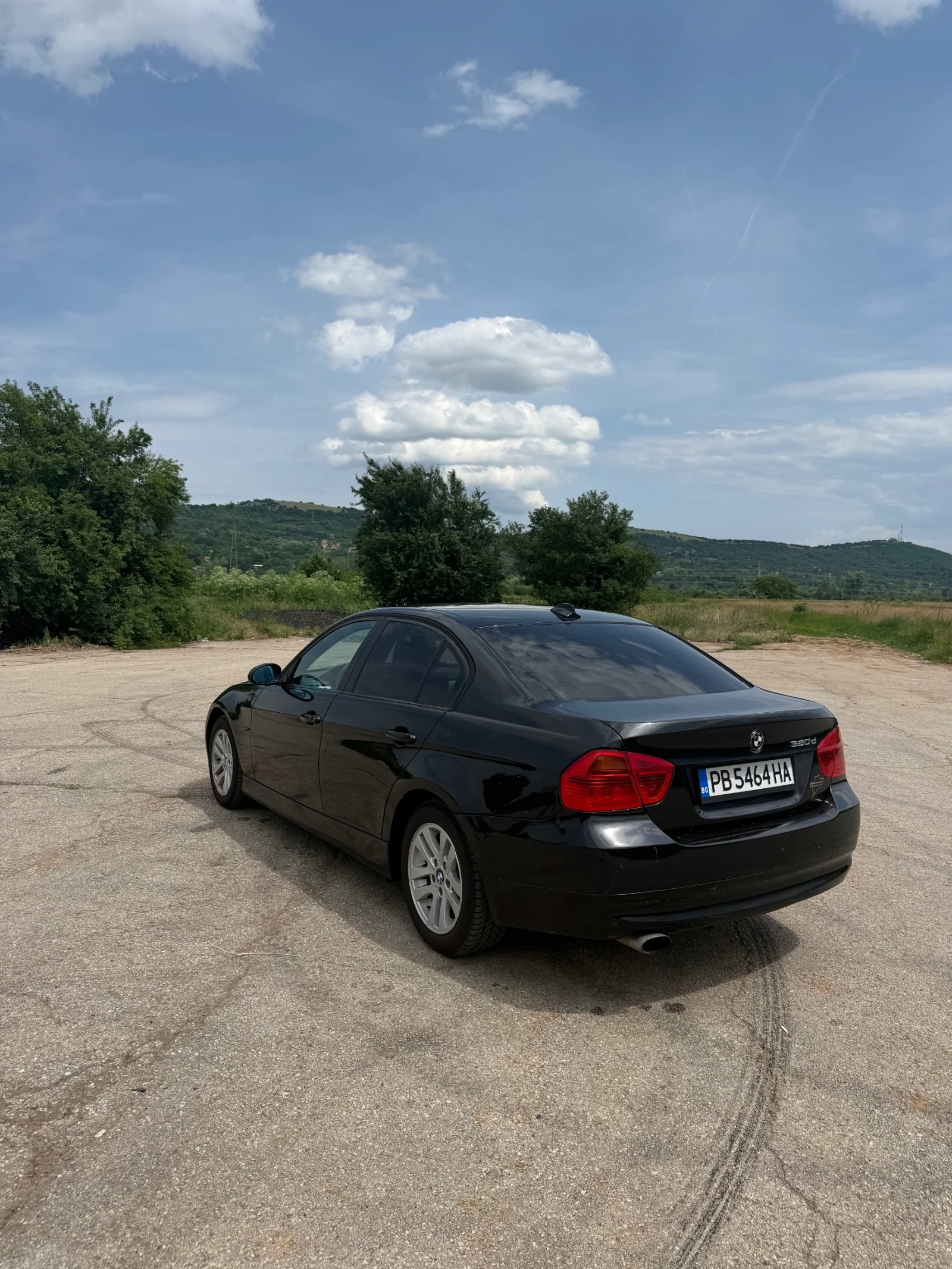 BMW 320, снимка 3 - Автомобили и джипове - 54738917