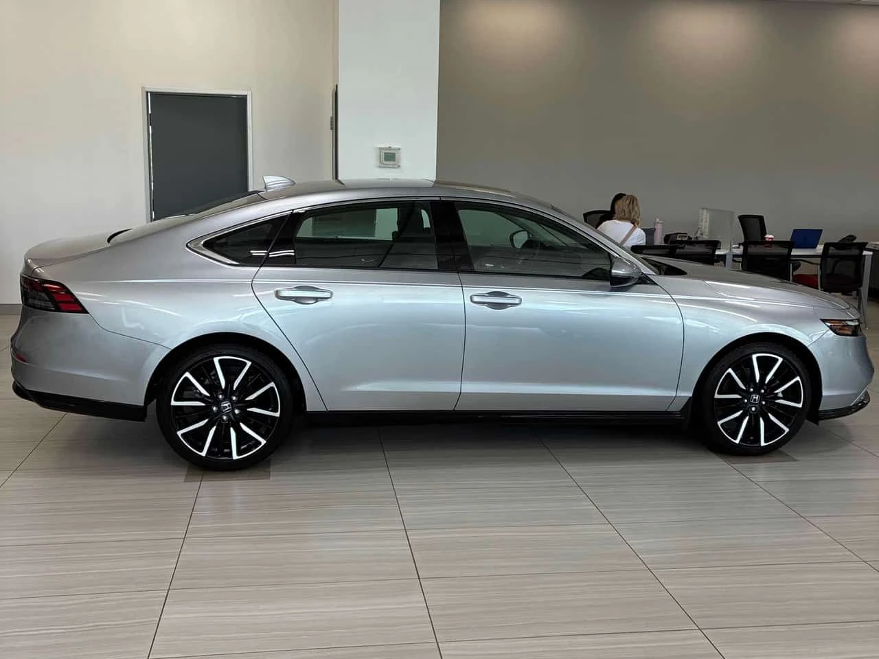Honda Accord * Touring * CARFAX * ПАНО * KEYLESS * ПОДГРЕВ, снимка 3 - Автомобили и джипове - 54750252