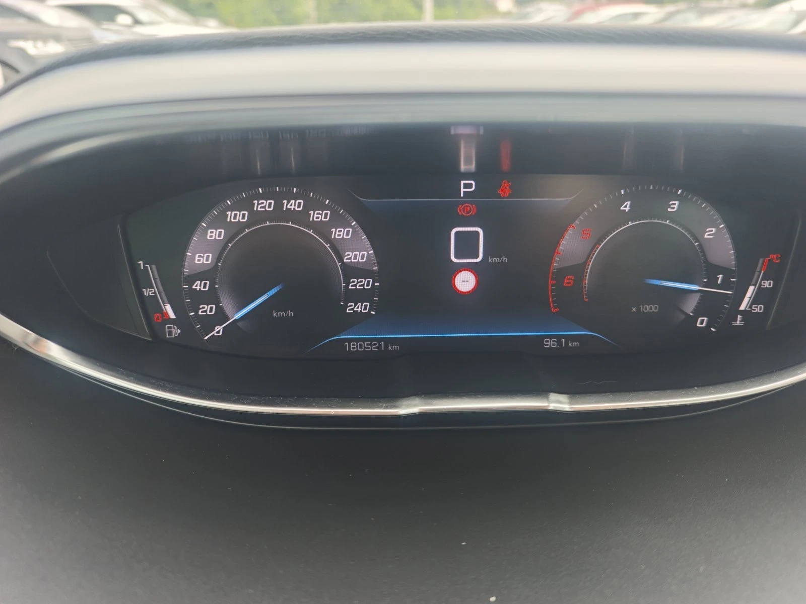 Peugeot 3008 1.5/130KC, снимка 13 - Автомобили и джипове - 54781063