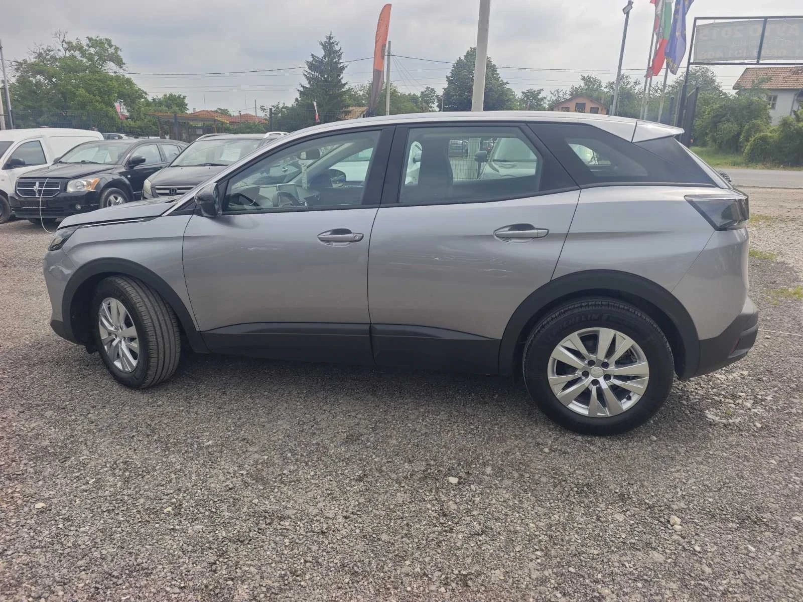 Peugeot 3008 1.5/130KC, снимка 3 - Автомобили и джипове - 54781063