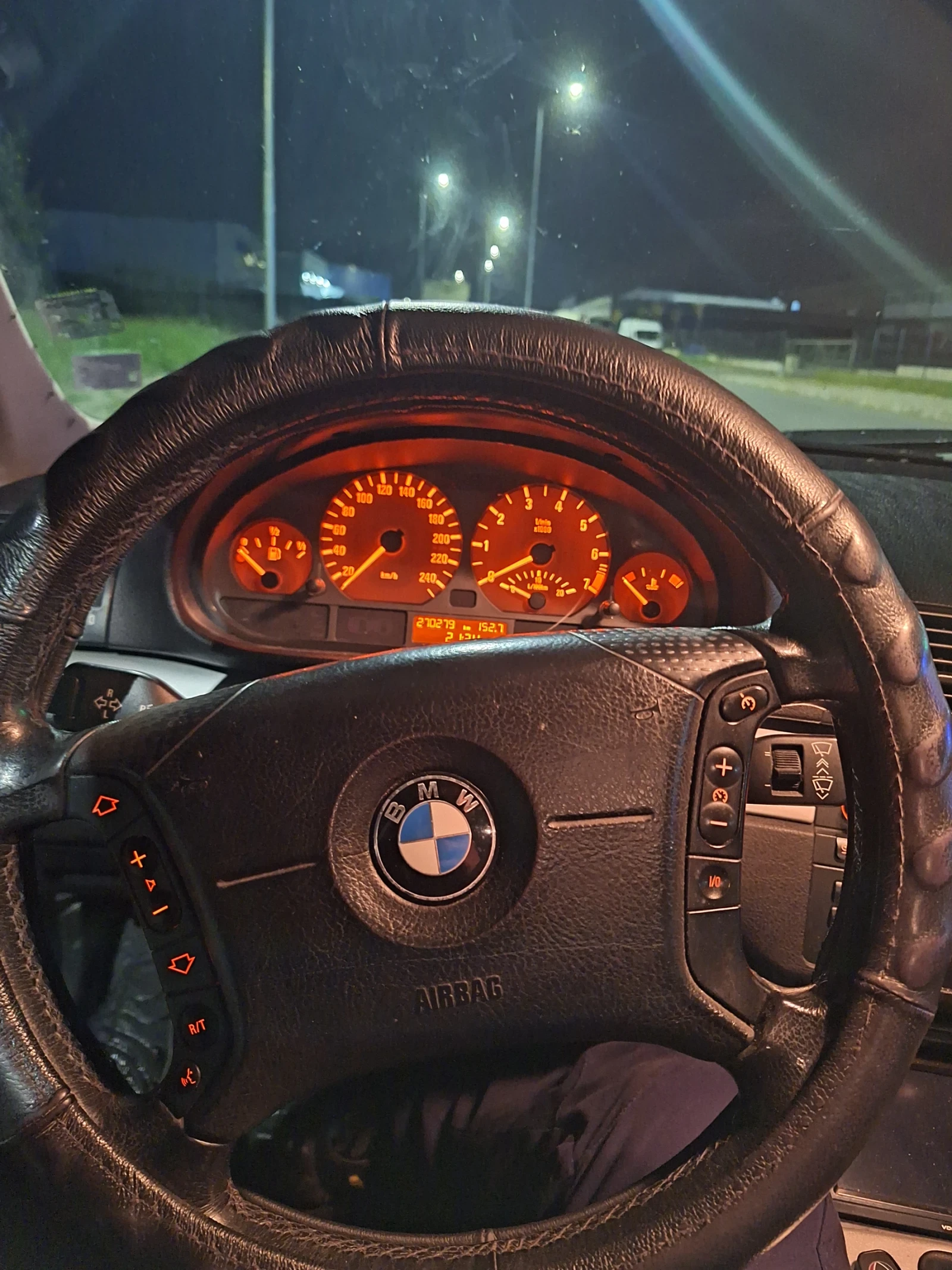 BMW 316 1.8i, снимка 3 - Автомобили и джипове - 54844697