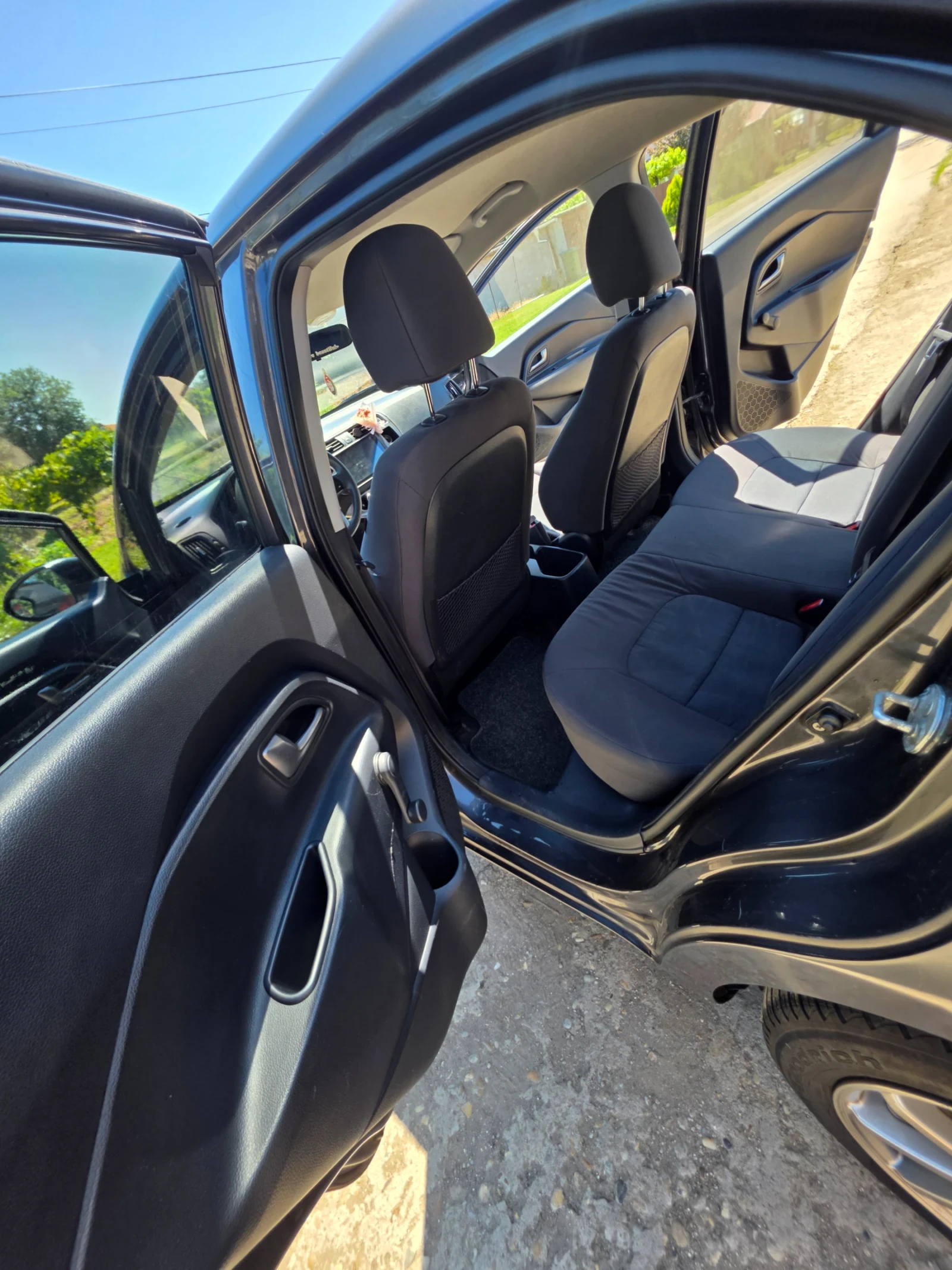 Kia Rio 1.25 LPG, снимка 9 - Автомобили и джипове - 54978365