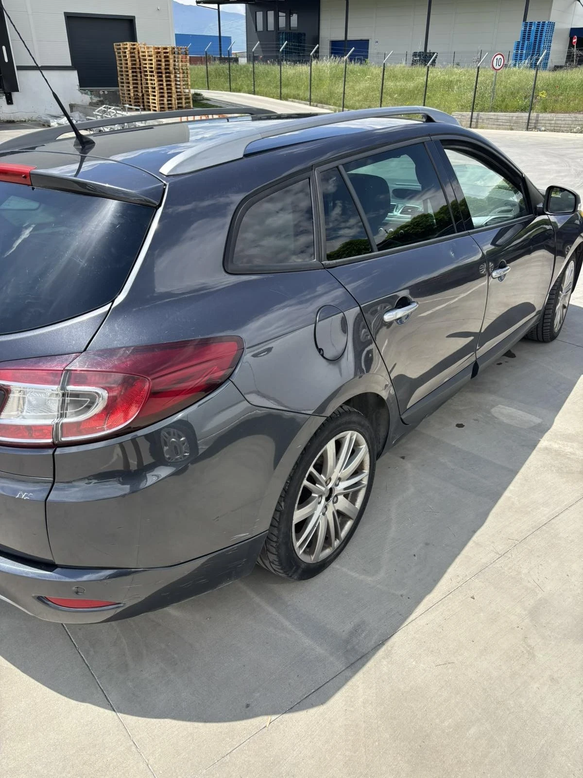 Renault Megane, снимка 6 - Автомобили и джипове - 54995948
