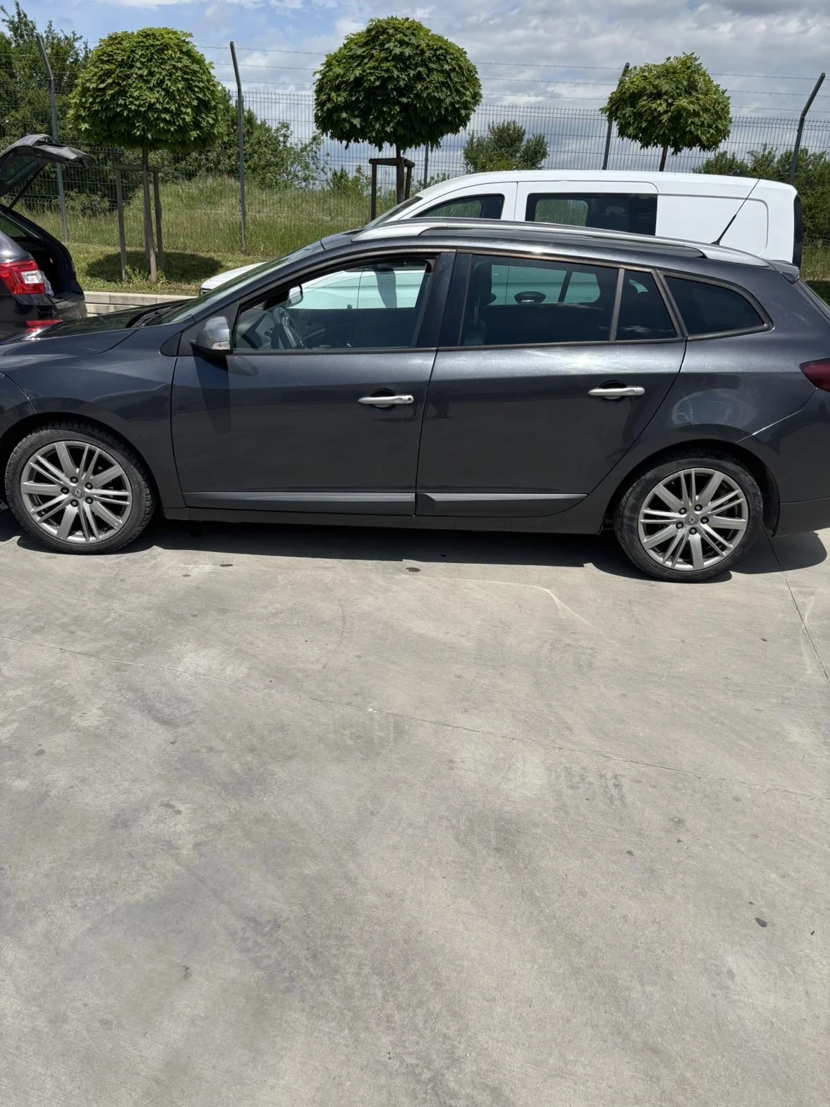 Renault Megane, снимка 10 - Автомобили и джипове - 54995948