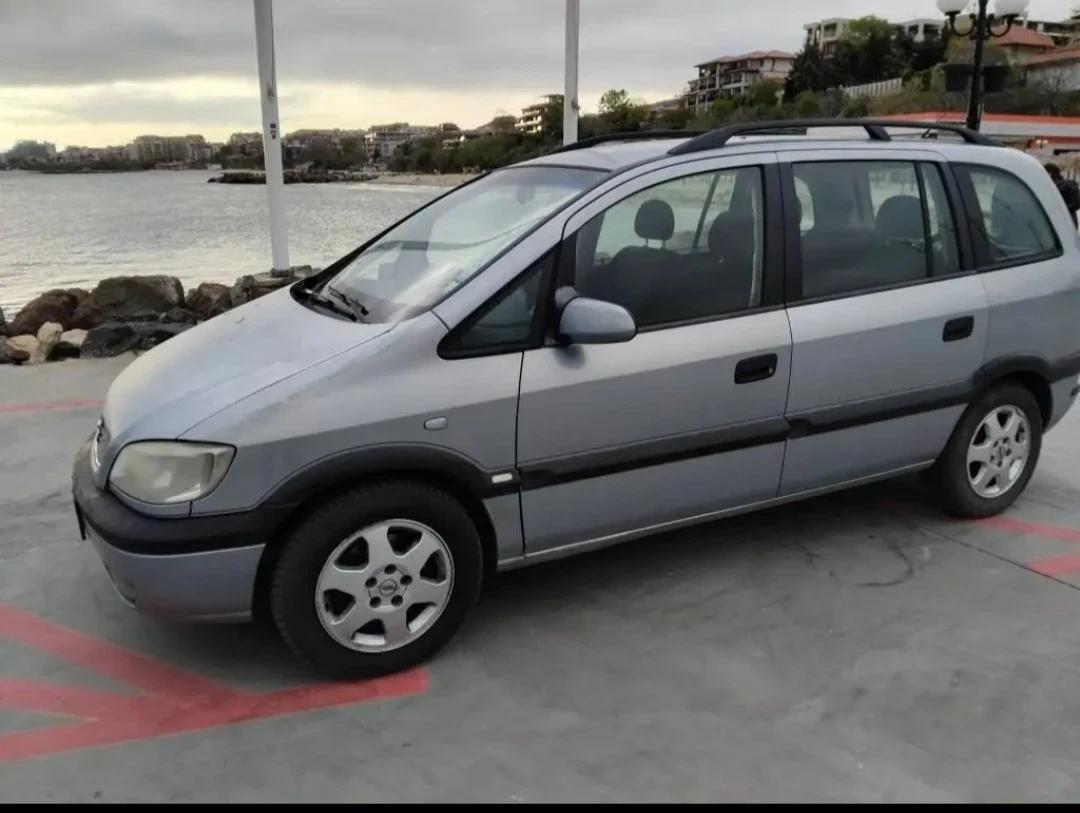 Opel Zafira 1.6 Газов Ижекцион, снимка 3 - Автомобили и джипове - 55152616