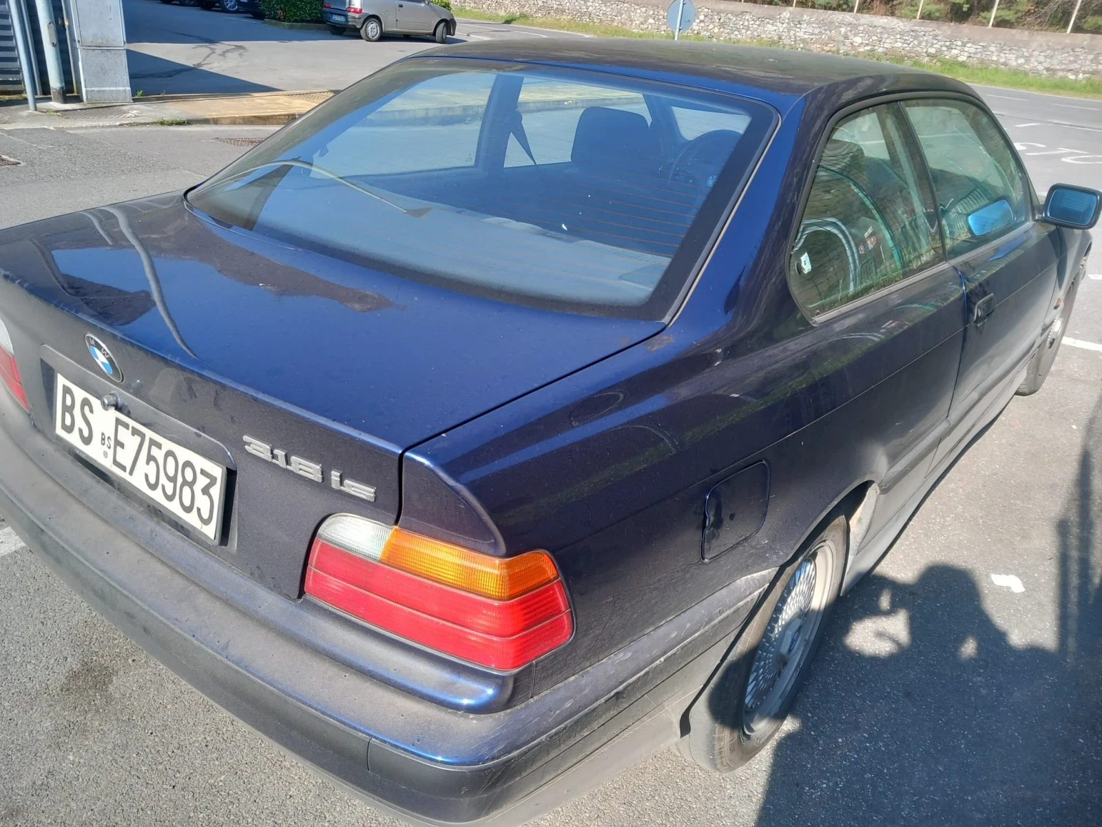BMW 318 318 IS, снимка 14 - Автомобили и джипове - 55301083