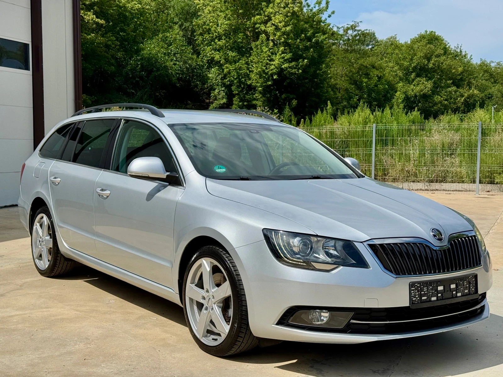 Skoda Superb * 2.0TDI* 170ks* DSG* NAVI* LED* TOP* 