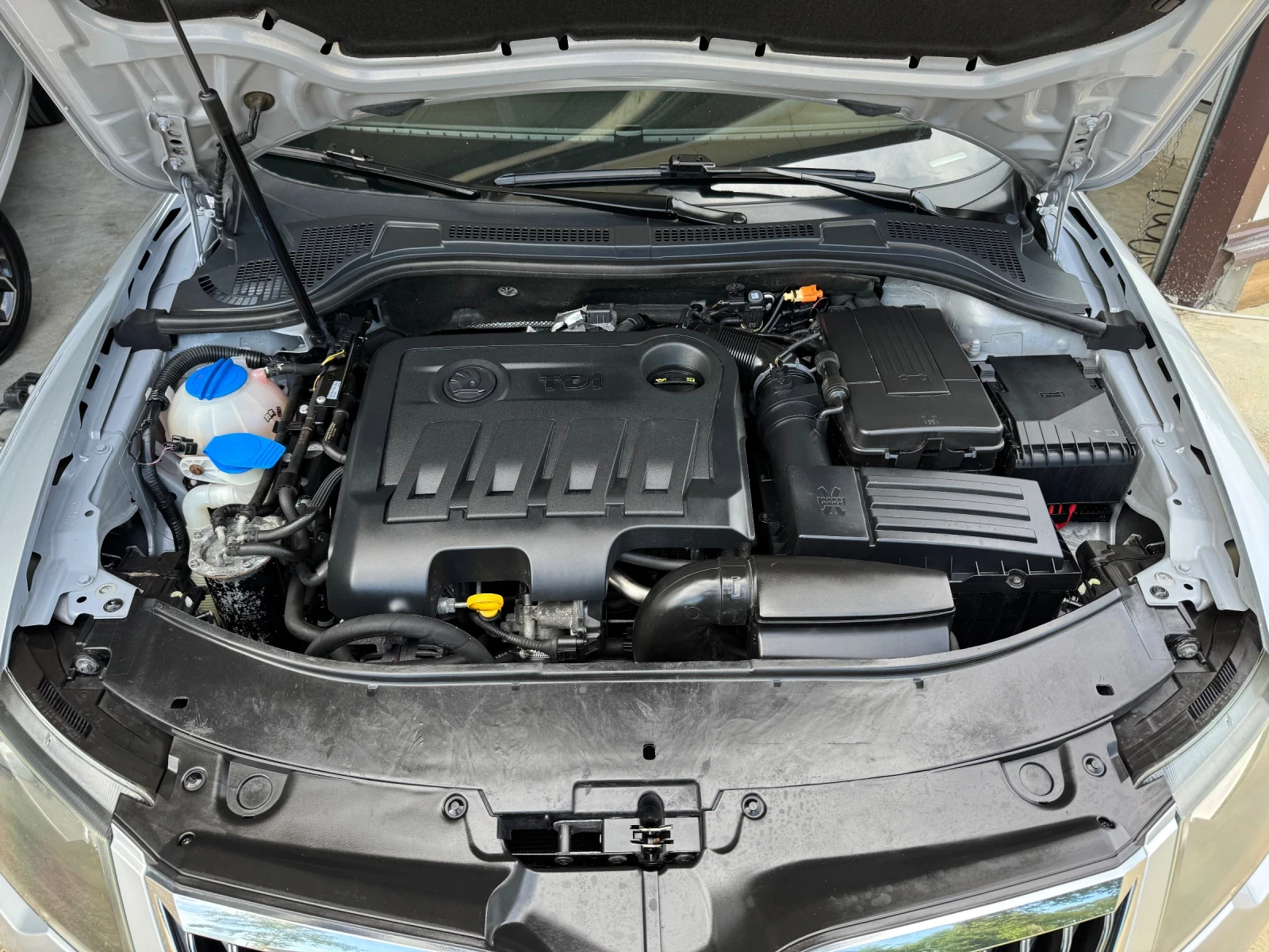 Skoda Superb * 2.0TDI* 170ks* DSG* NAVI* LED* TOP* , снимка 17 - Автомобили и джипове - 55438942