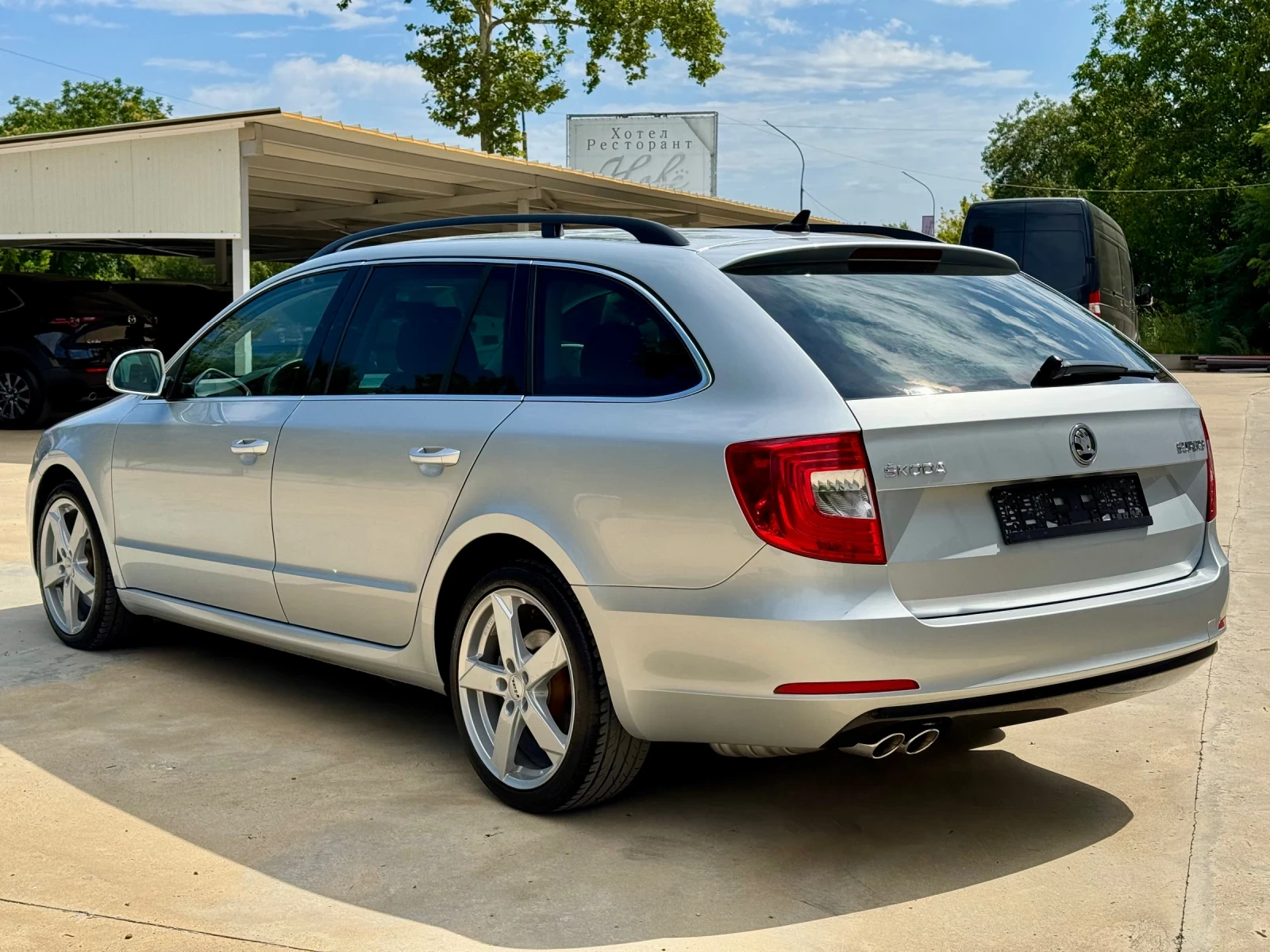 Skoda Superb * 2.0TDI* 170ks* DSG* NAVI* LED* TOP* , снимка 5 - Автомобили и джипове - 55438942