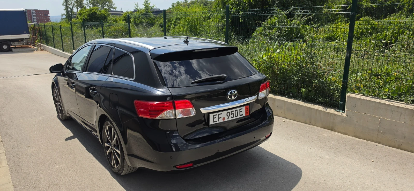 Toyota Avensis Exclusive 2.2 D-4D , ръчка, Кожа, снимка 4 - Автомобили и джипове - 55541838