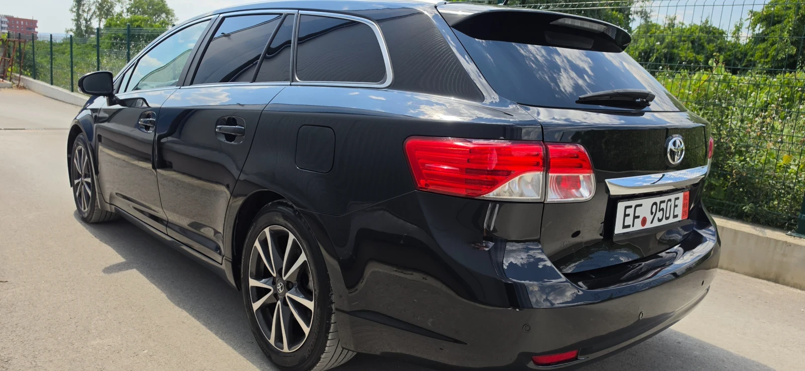 Toyota Avensis Exclusive 2.2 D-4D , ръчка, Кожа, снимка 9 - Автомобили и джипове - 55541838