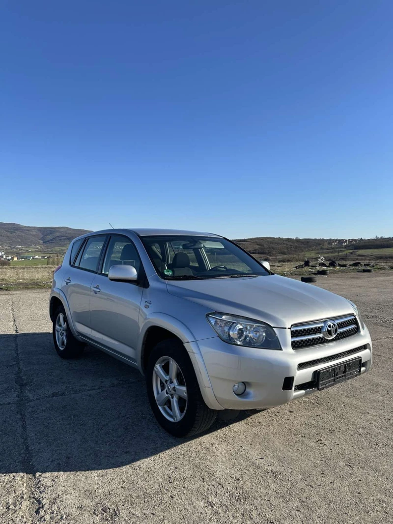 Toyota Rav4, снимка 2 - Автомобили и джипове - 49579901