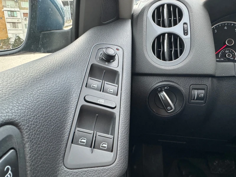 VW Tiguan 2.0 TSI 4x4 ; 200 h.p, снимка 2 - Автомобили и джипове - 52990283